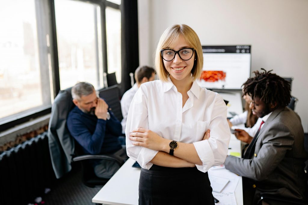 how to manage employees